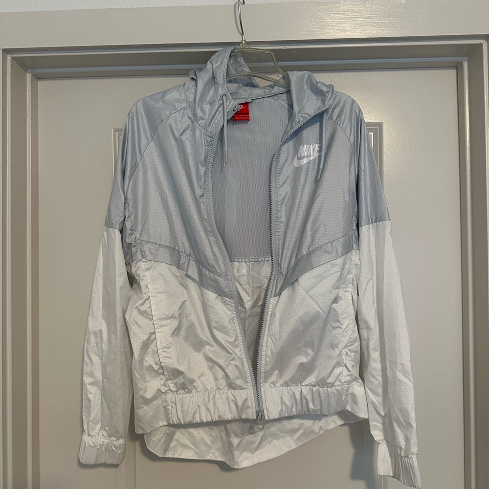 Nike Women's Light Gray and White Windbreaker Jacket